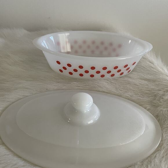 Vintage Glasbake White 1 Quart Casserole Dish W/ Lid Red Polka Dots Rare - Picture 3 of 8